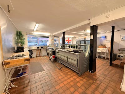 17 High Street, Westerham, Retail To Let - WhatsApp Image 20251213 at 154529 1.jpeg