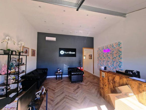 Unit 2 Tool Shed, Manor Farm Yard, Basingstoke, Office To Let - 20260424_105319.jpg