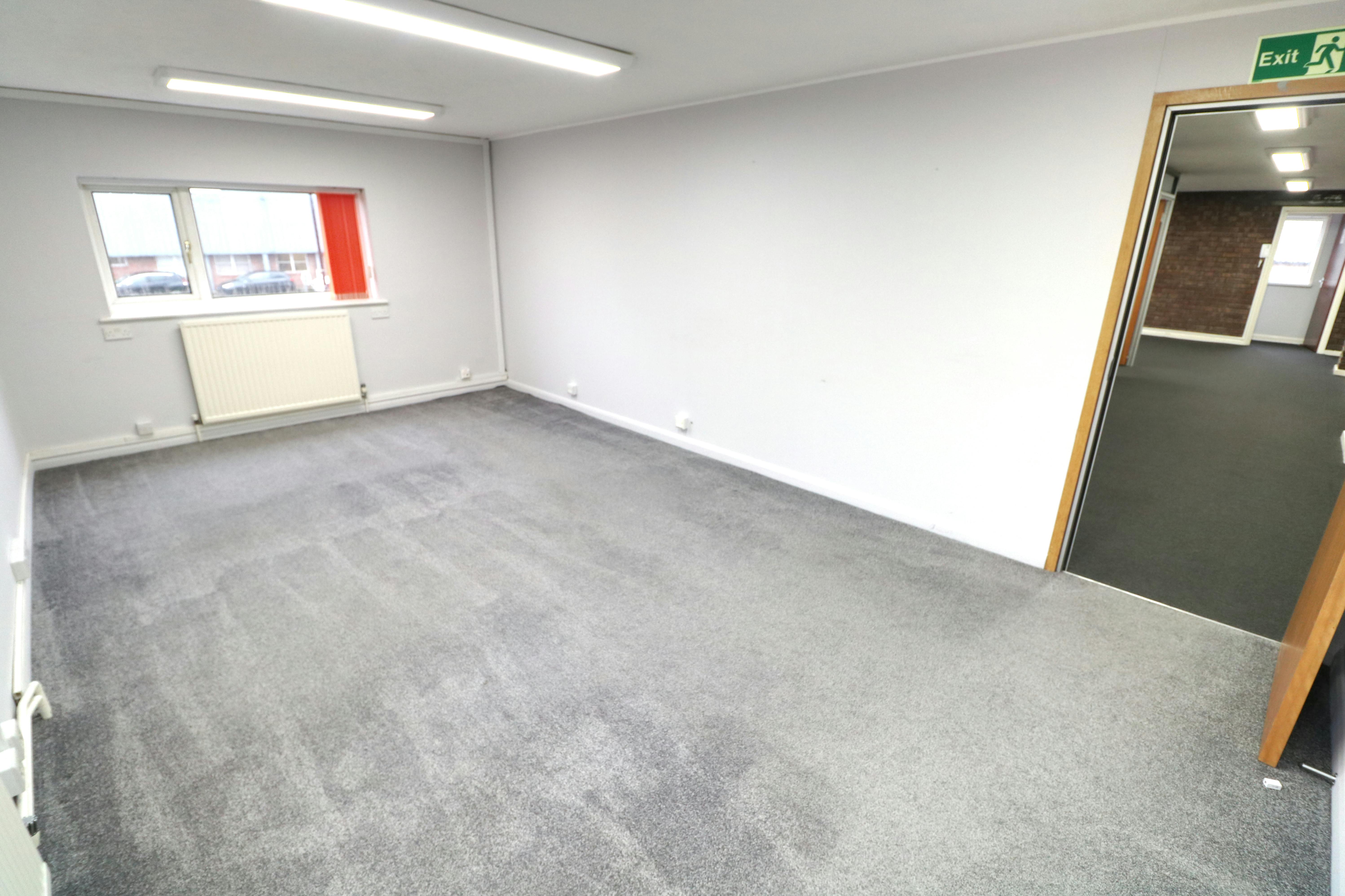 18 Albert Drive, Burgess Hill, Office To Let - Internal.jpg