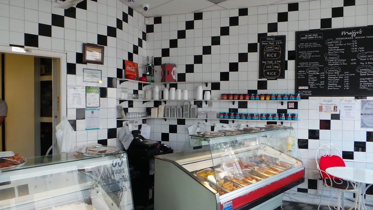 East Finchley Takeaway, 1 Fortis Green, East Finchley Lease Assignment - Inside 2.jpg