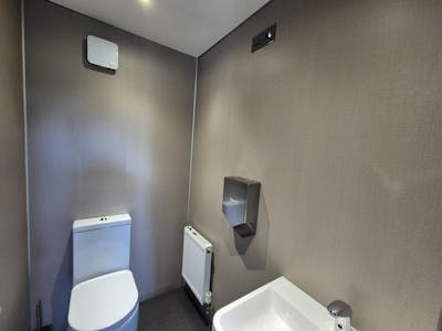 Unit 2 - 5, Stockport, Industrial/Logistics / Investment / Office To Let / For Sale - 20260303_125243.jpg