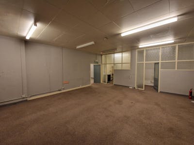 Unit 16, Stockport, Industrial/Logistics / Office To Let - 20250131_111840.jpg