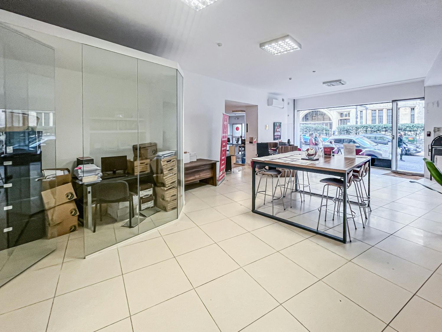 Retail/Shop in Bournemouth - photo 3