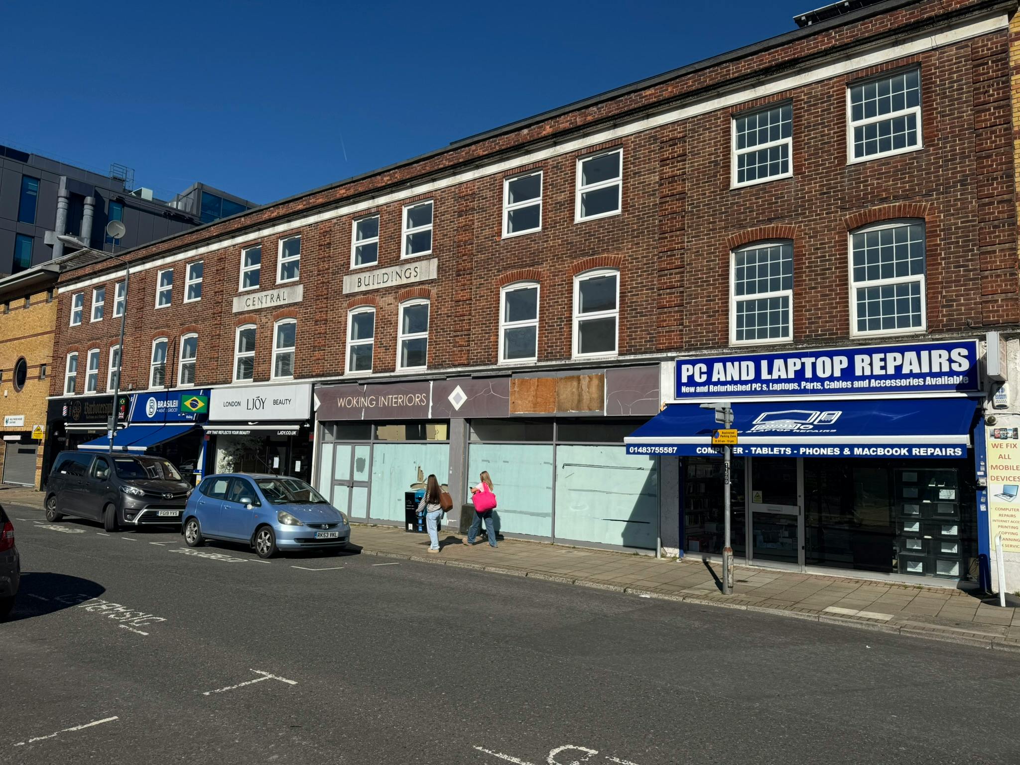 Retail/Shop in Woking - photo 3