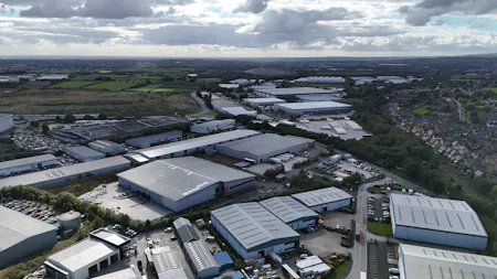 T86, Pilsworth Road, Heywood, Industrial/Logistics To Let - dji_fly_20260909_154942_0292_1788979270561_photo.jpg