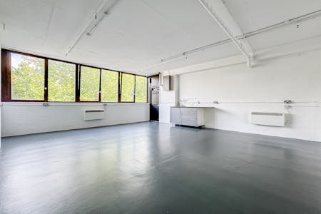 Unit 35 Regent Studios, 8 Andrews Road, London, Industrial To Let - TT Gasp  Low Res 8.jpg