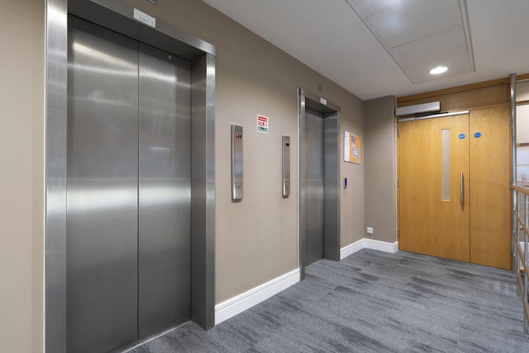 Fairmount House, Leatherhead, Offices To Let - IW180924HW238.jpg