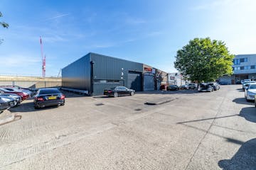 Unit 3 Wellington Park Industrial Estate, Staples Corner, Industrial To Let - Wellington_Park_Ind_Estate029.jpg