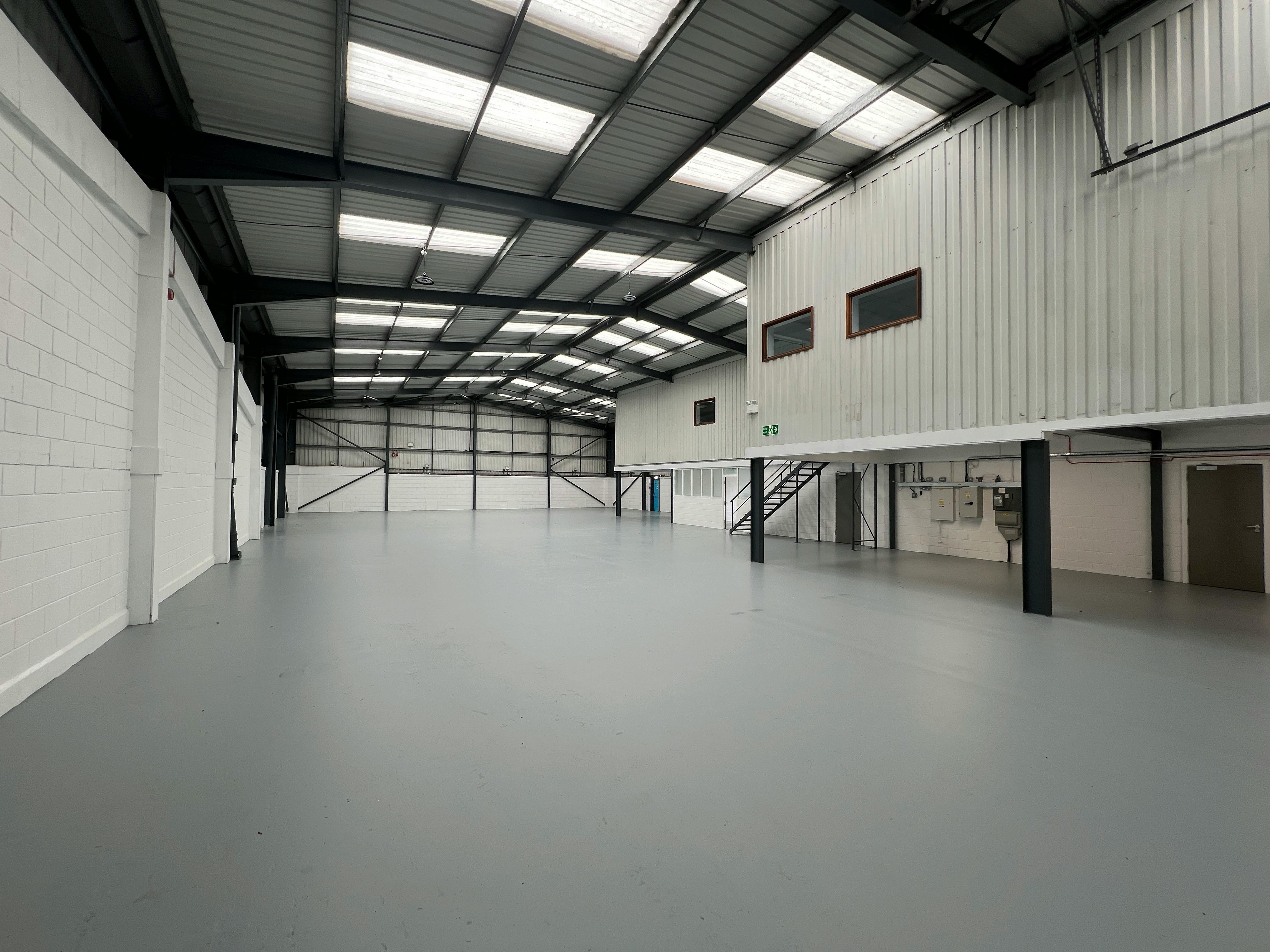 Industrial Unit in Waterlooville - photo 4