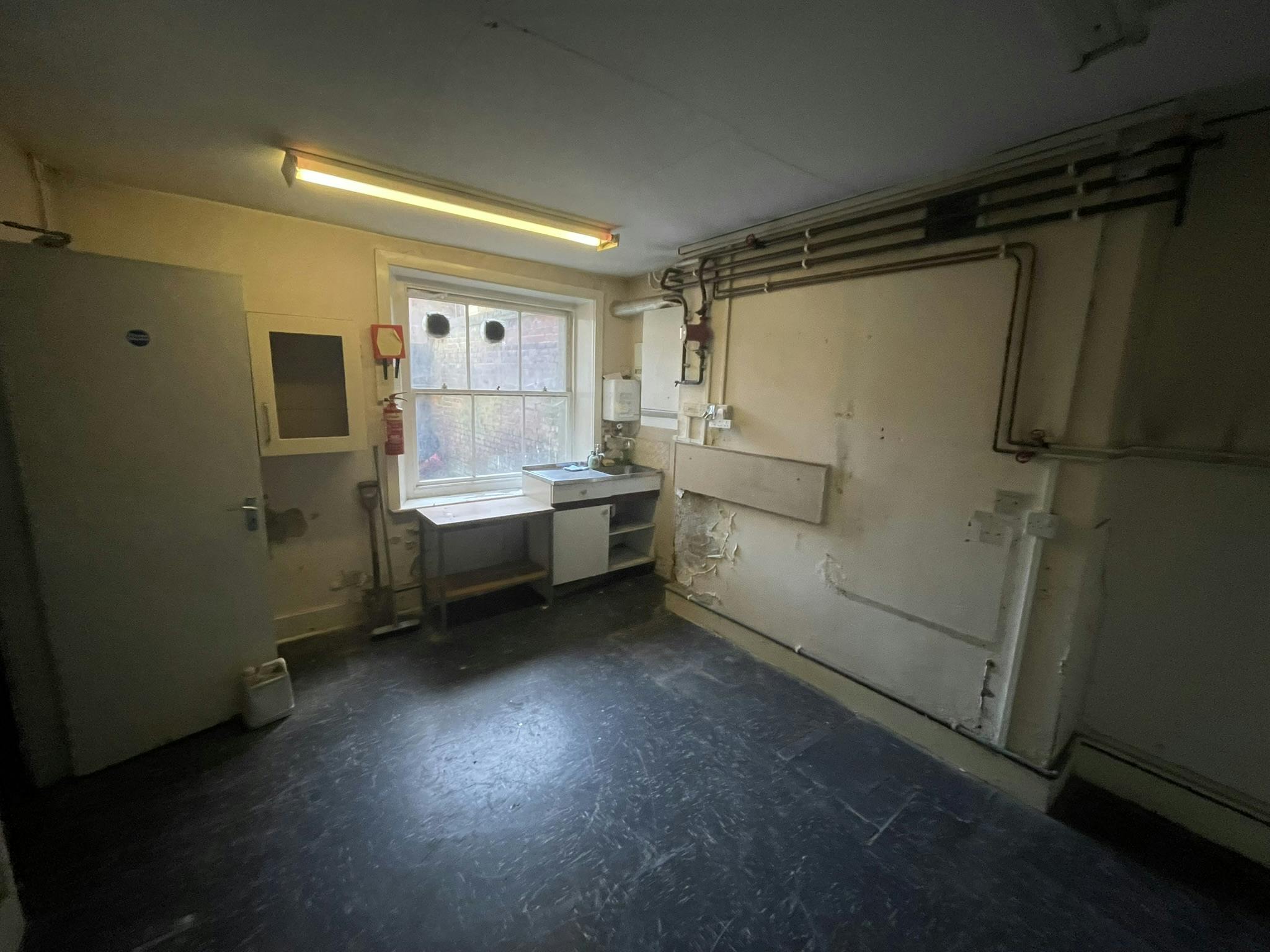 51 Havelock Road, Hastings, Office To Let - IMG_3763.JPEG