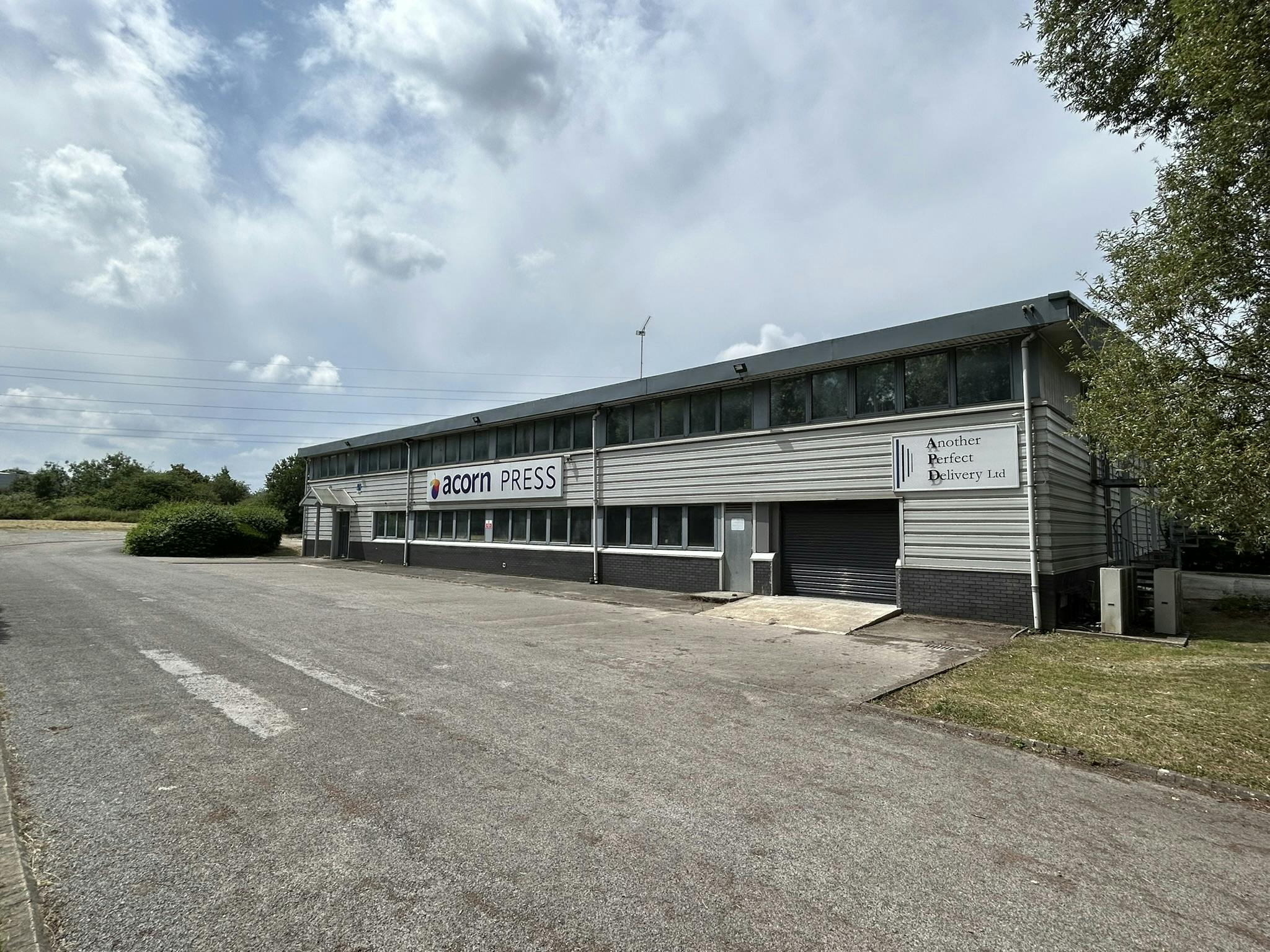 Unit R, Westmead Industrial Estate, Westmead Drive, Swindon, Industrial / Other For Sale - IMG_6136.JPEG