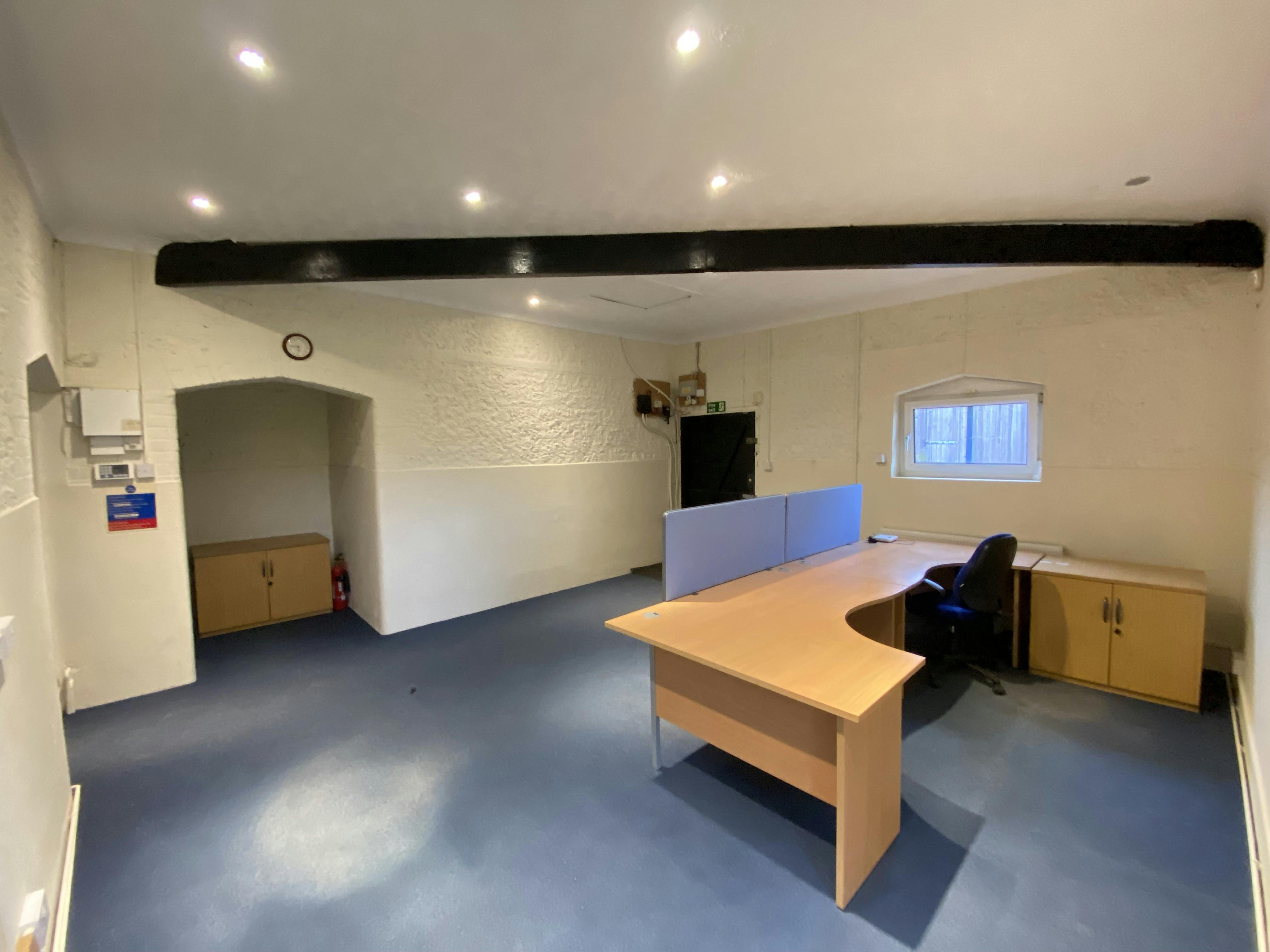 Unit 4 Hurst Barns, Privett, Offices To Let - IMG_1322.jpg