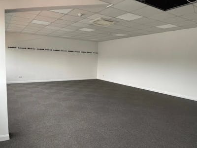 Unit 4, London, Industrial/Logistics To Let - Picture7.png