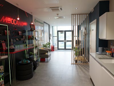 4-7 Teal Court, Anglo Office Park, Amersham, E (Commercial / Business / Service) / Investment / Office For Sale - DSC04116.jpg