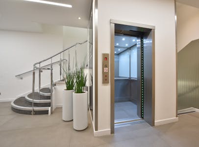 233 High Holborn, London, Office To Let - Lift.jpg