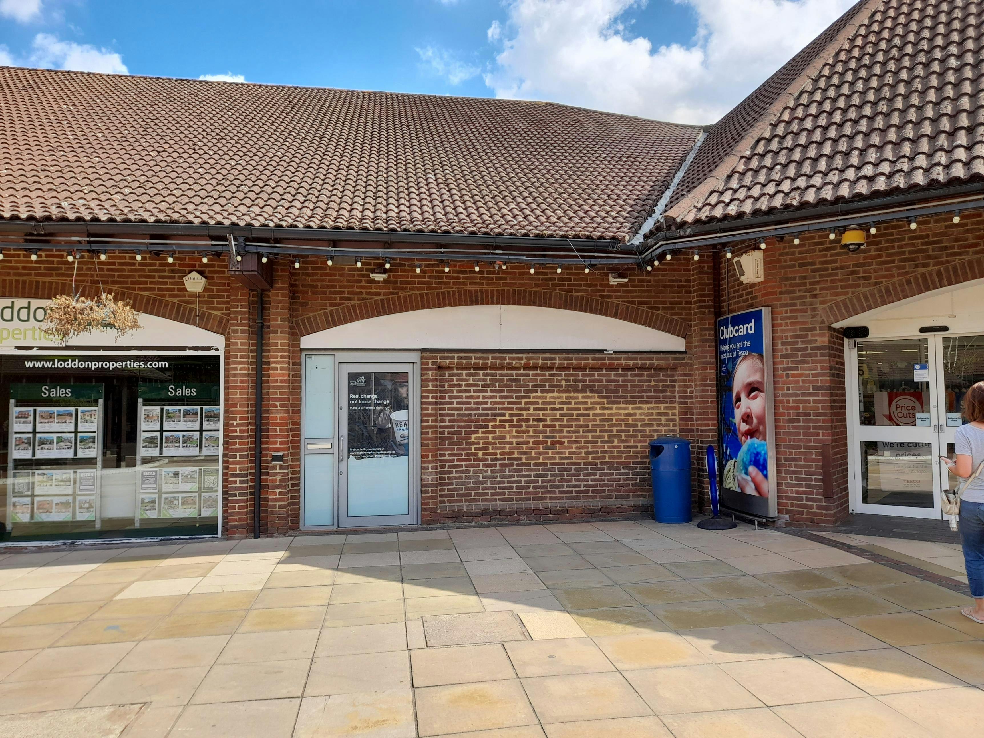 1 Chineham Shopping Centre, Basingstoke, Retail To Let - processed665e174b81e042f2bc22ab8054efbccc_yStzLYd7.jpeg