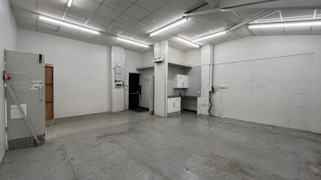 209 Bury New Road, Manchester, Leisure / Retail / Industrial / Warehouse To Let / For Sale - PHOTO20251217100624.jpg