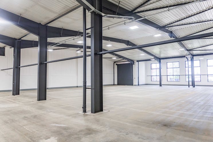 Unit D Kennetside Industrial Estate, Newbury, Industrial / Warehouse To Let - HLP_AO_251113_9058.jpg