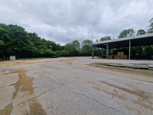 Herriard Storage Site, Hampshire, Industrial To Let - 20250512_104554.jpg