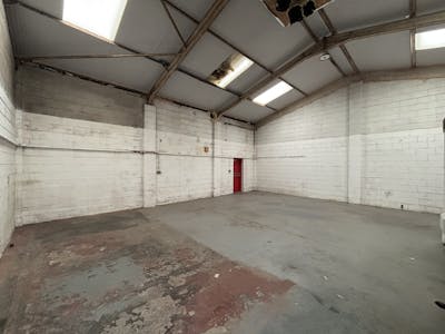 Unit 8, Ynyswen Industrial Estate, Treorchy, Industrial To Let - IMG_2921.jpg
