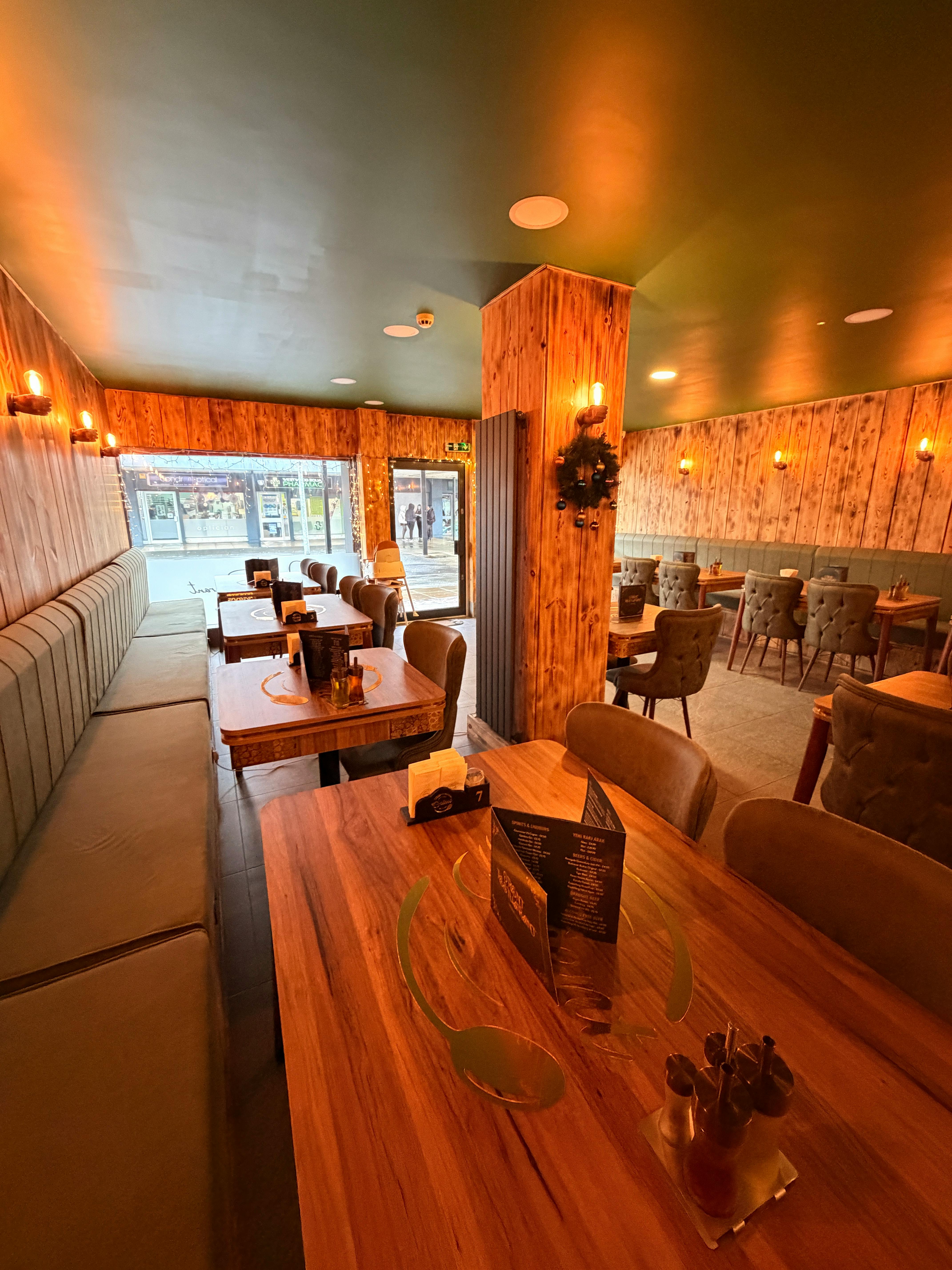 17-21 Westwood Square - IMG_8964.JPG