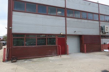 Unit 4 Swan Wharf Business Centre, Uxbridge, Industrial/Logistics To Let - IMG_2973.JPG