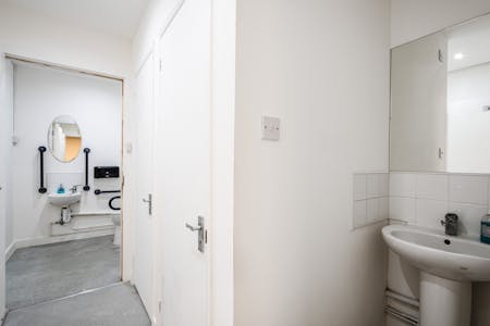 37 Heneage Street, London, Industrial / Retail To Let - Heneage St 37 NEW  Low Res 14.jpg