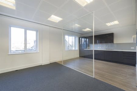 Chiswick Gate, Chiswick, London, Office To Let - 014_Property.jpg