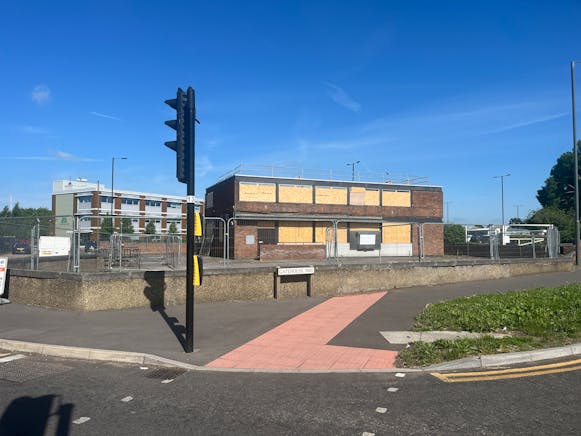 Former Lloyds Bank, 2 Gatehouse Road, Aylesbury For Sale - IMG_2930.JPG