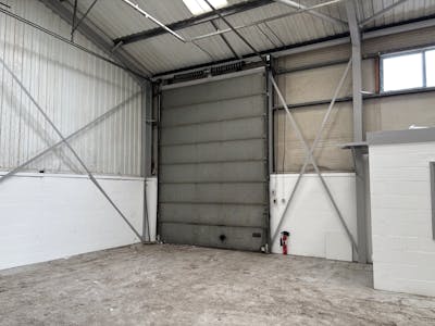 Unit 6, Lamby Workshops, Cardiff, Industrial To Let - IMG_2289.jpg