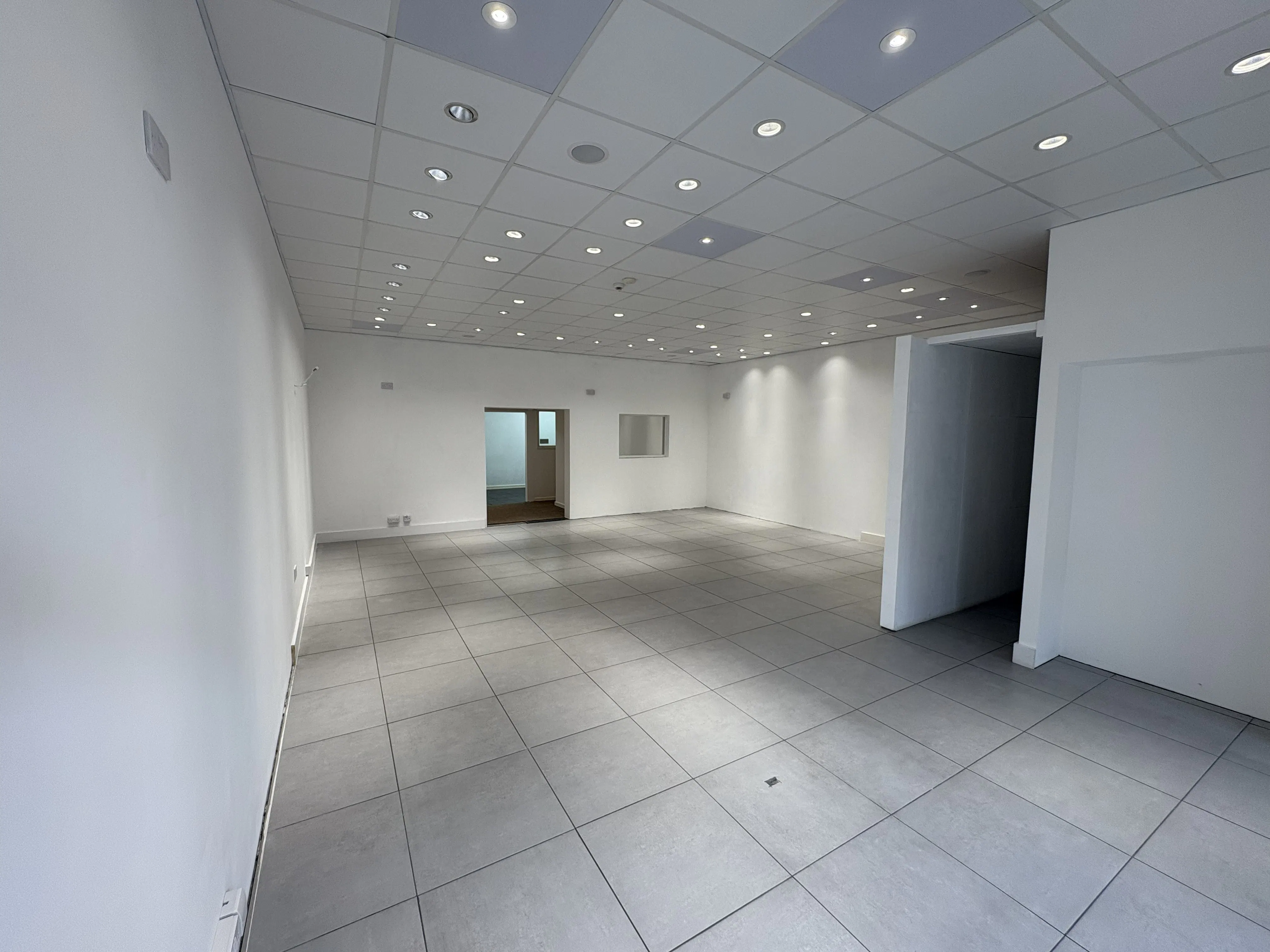 Unit 4 Sheffield House, Cheshunt, Industrial For Sale - IMG_0551.jpeg