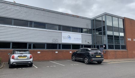 348 Edinburgh Avenue, Slough, Industrial / Warehouse To Let - 348 Edinburgh Avenue 4.jpg