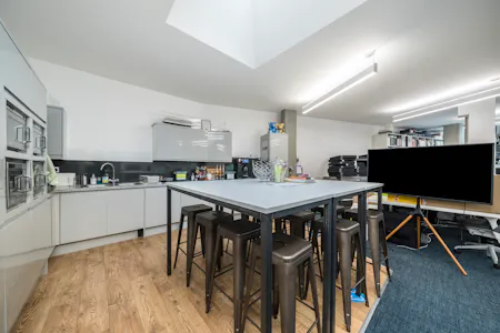 8 Lamb Walk, London, Office To Let - 8 Lamb Walk kitchen Copy.jpg