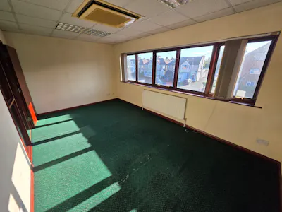 Unit 5, Chingford Industrial Centre, Hall Lane, London, Industrial To Let / For Sale - 1000064441.jpg