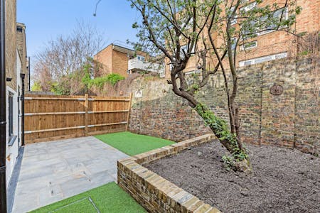 Tuskar Street, London, Residential House / Terraced house To Let - Private Garden Space
