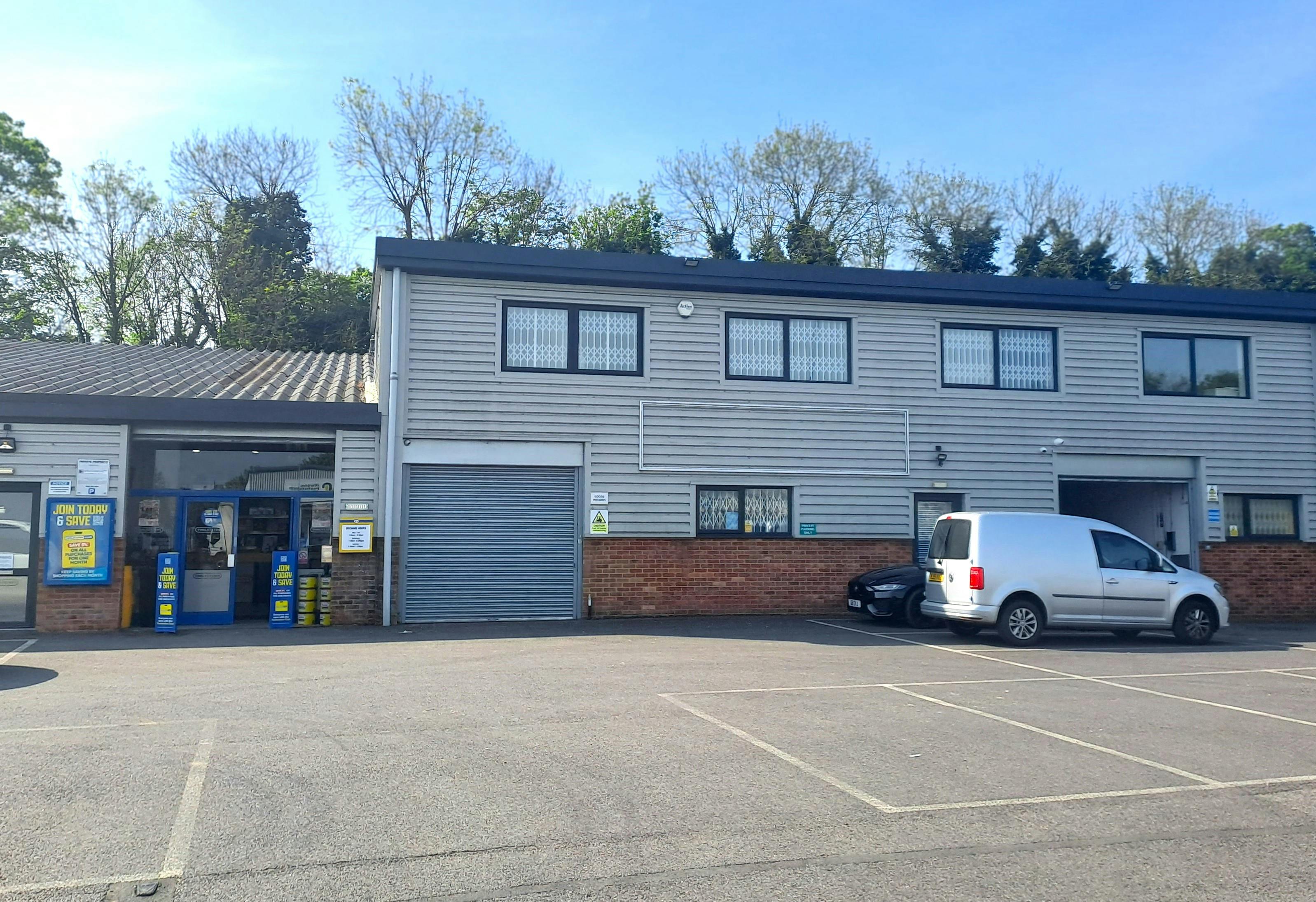 Unit 2, Reform Trade Park, Maidenhead, Industrial To Let - Unit 2 Reform road 002.jpg