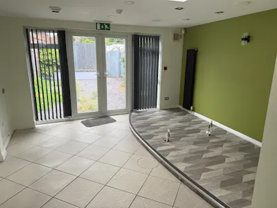 68 Birmingham Road, Bromsgrove, Retail To Let - IMG_2858.JPG