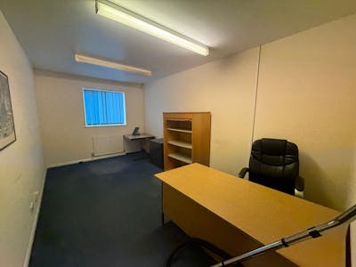 Unit 7-8 Fleethall Road, Rochford, Office To Let - IMG20251013WA0021.jpg