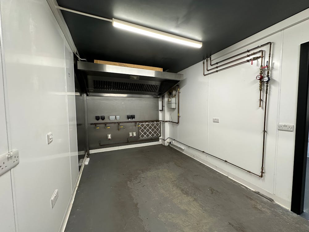 Encore Kitchens, 110-118 Markfield Road - 20260226_104522201_iOS.jpg