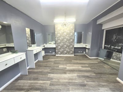515 Buxton Road, Stockport, Retail To Let - 20250902_141841.jpg