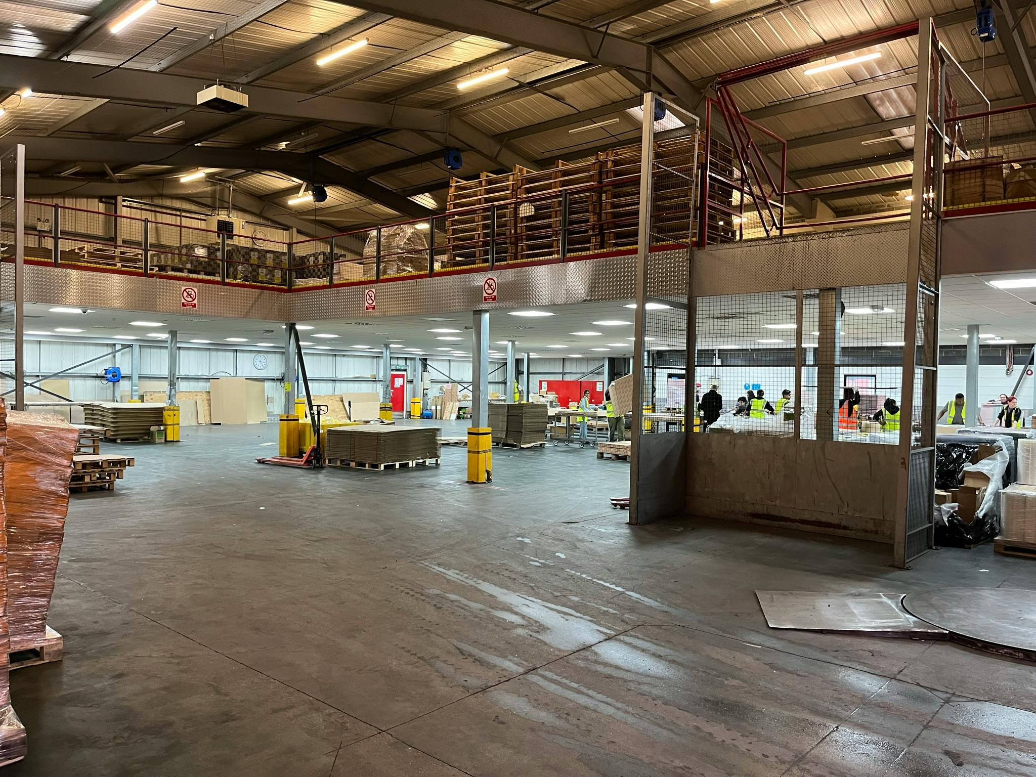 Industrial Unit in Bromley by Bow - photo 2