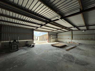 Unit 11 Harlesford Farm, Tetsworth, Industrial To Let - IMG_4772.JPG