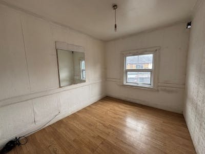 8 The Broadway, Woking, Retail To Let - dcdffffff.jpg