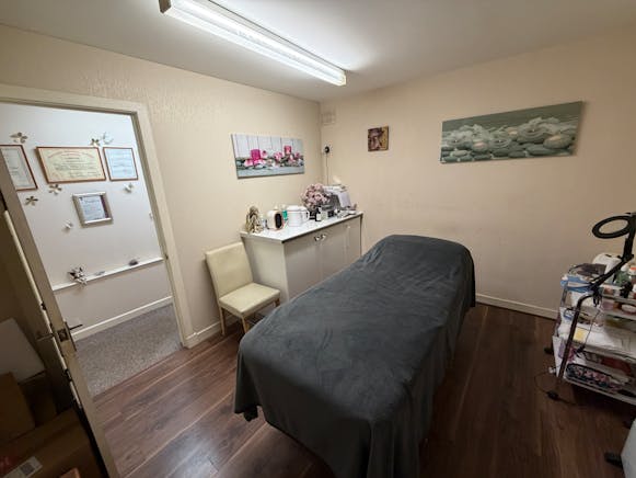 Cross Keys House, Perth, Retail To Let - IMG_3438.JPG