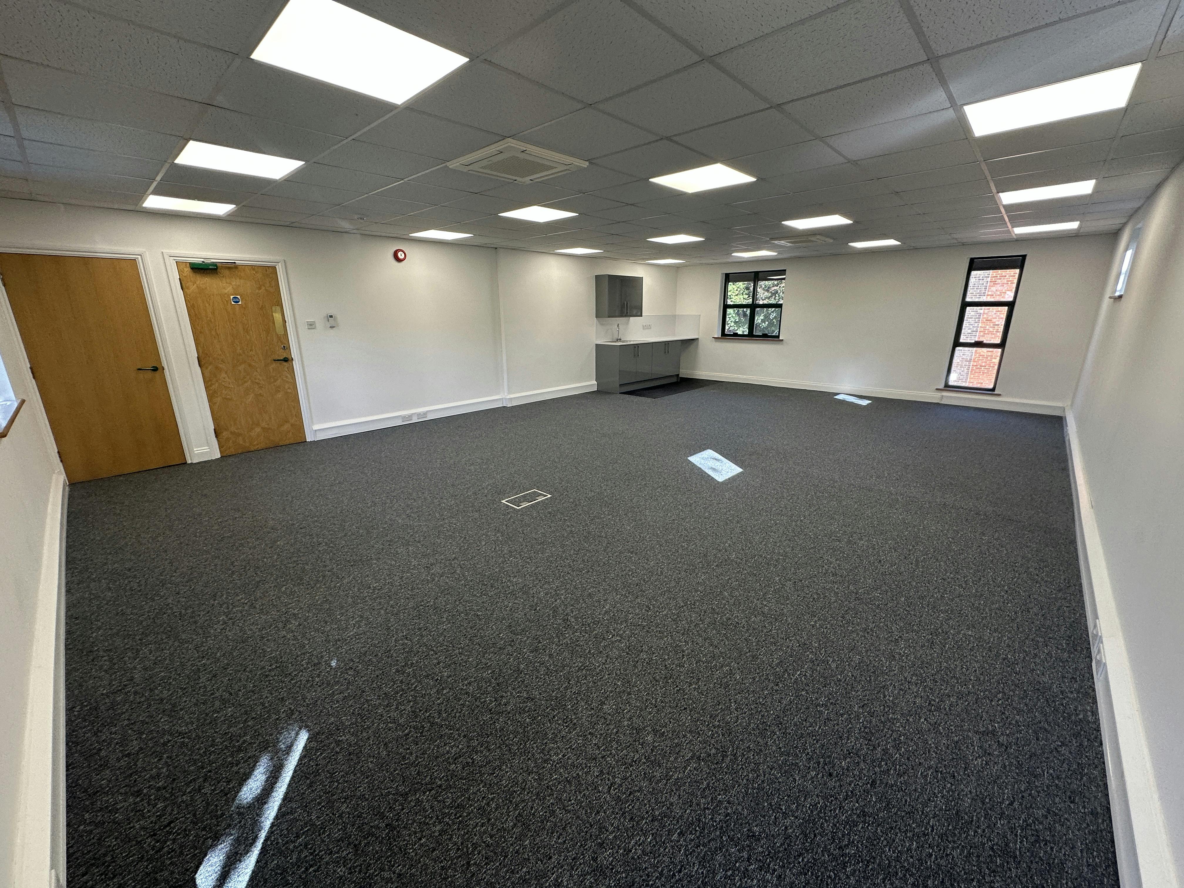 3 Hurlands Business Centre, Hurlands Close, Farnham, Offices / Industrial / Warehouse To Let - IMG_9608.JPG