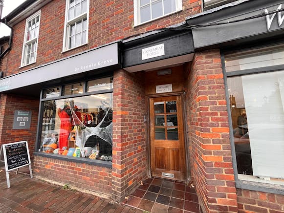 Stonemead House, Chalfont St. Giles, Investment For Sale - WhatsApp Image 20251029 at 144258_983b2b37.jpg