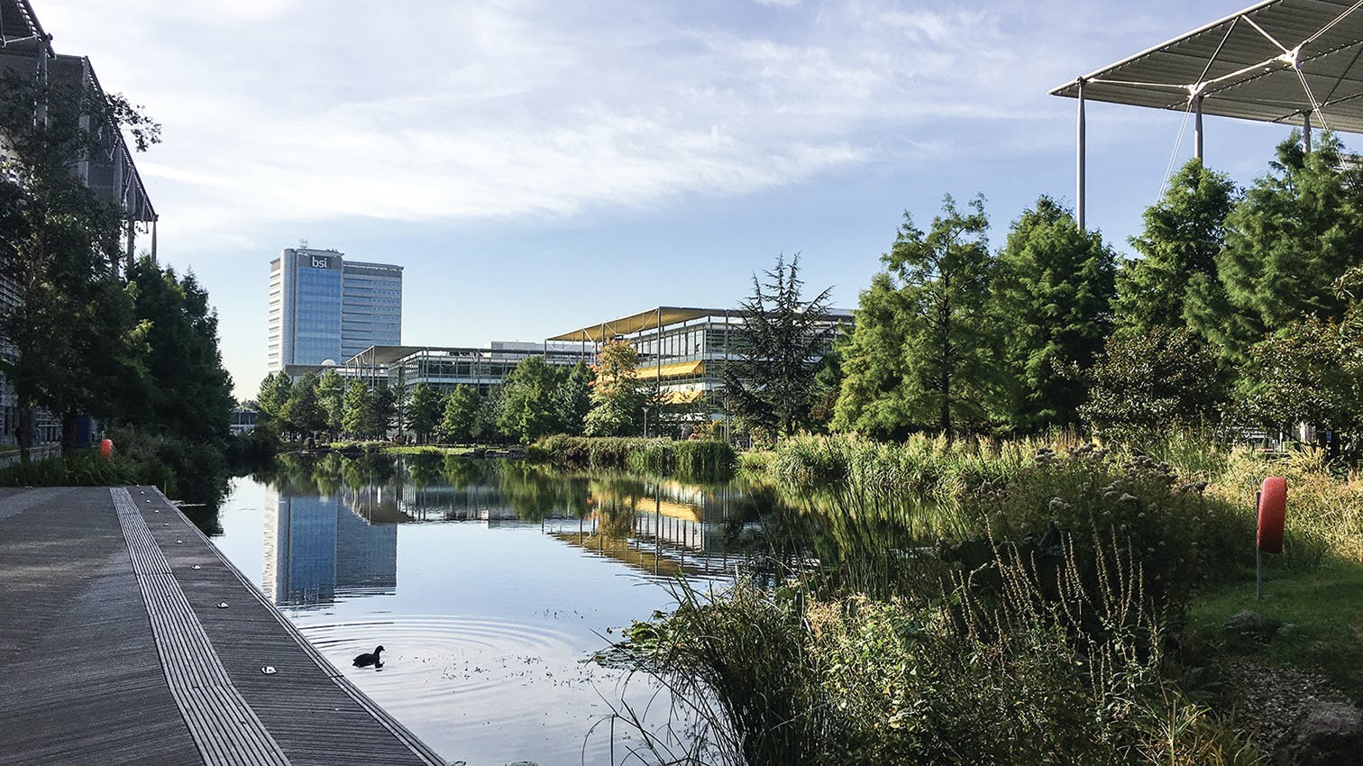 Building 4 - Chiswick Park, 566 Chiswick High Road, Chiswick, Office To Let - Chiswick Park Building 4 Chiswick London W4 Office for rent West London Lake pic.jpg