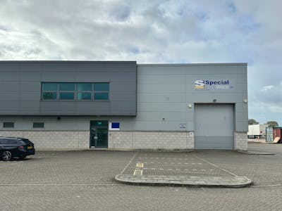 Unit 7 Premier Business Park, Luton, Industrial / Industrial/Logistics For Sale - IMG_6866.JPG