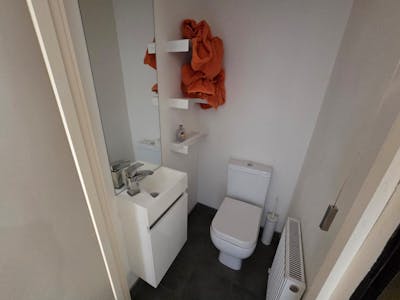 721 London Road, Westcliff-on-Sea, Residential Flat / Mixed Use / Retail For Sale - WhatsApp Image 2026-03-06 at 09.33.4.jpeg