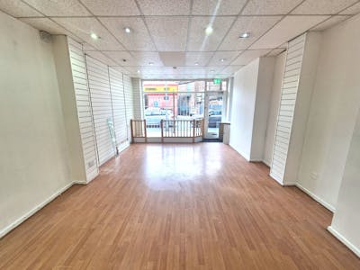 74 Gloucester Road, Manchester, Retail To Let - 20260220_112831.jpg